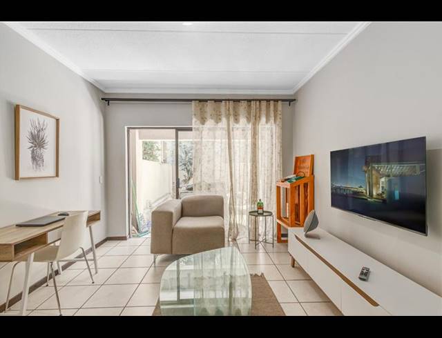 1 BEDROOM APARTMENT FOR SALE IN PAULSHOF